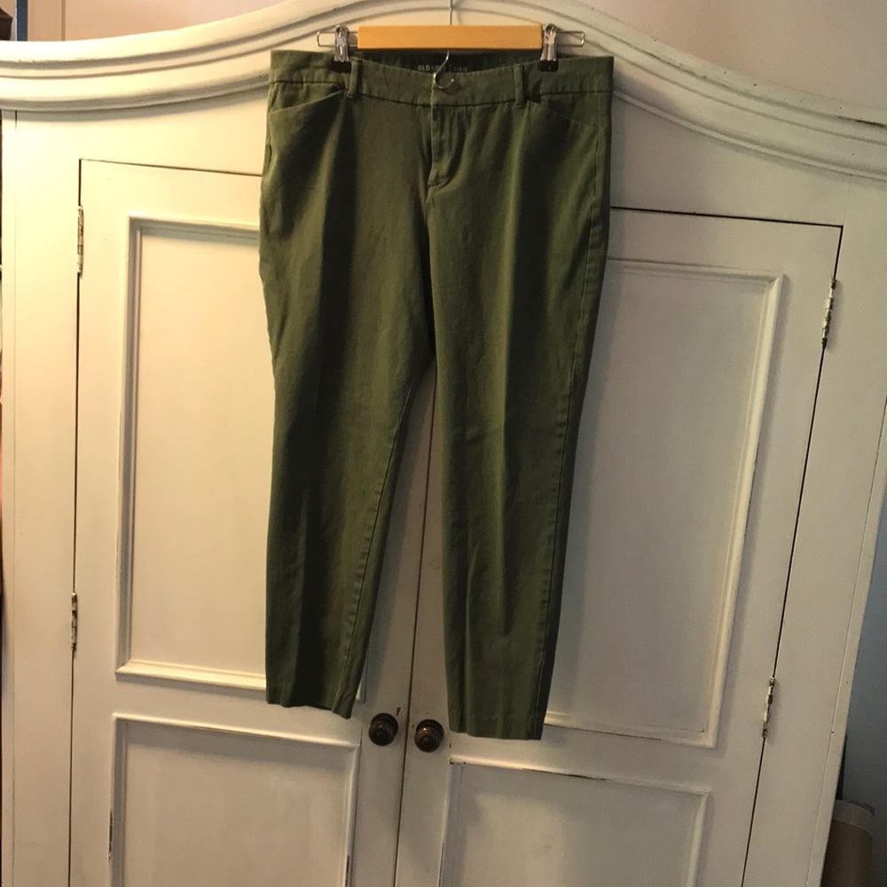 Old Navy pixie size 14 women’s olive green